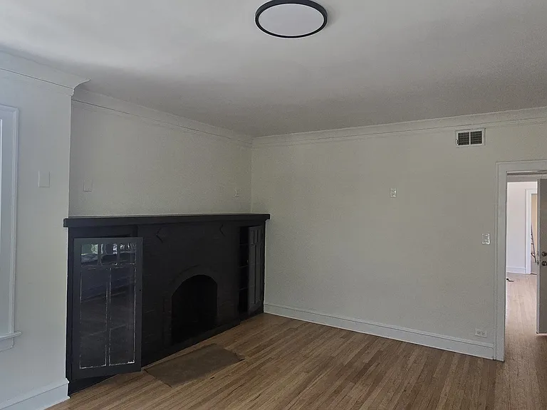 8751 S Loomis St #2 — Photo 7