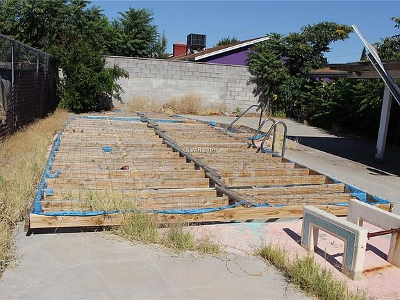 4th image of 2024 E Oakey Blvd #0