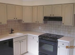 5 Nagle Dr, Somerville, NJ 08876