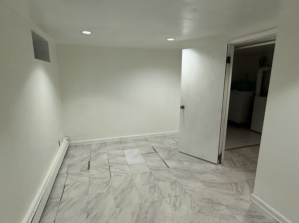 (undisclosed Address)