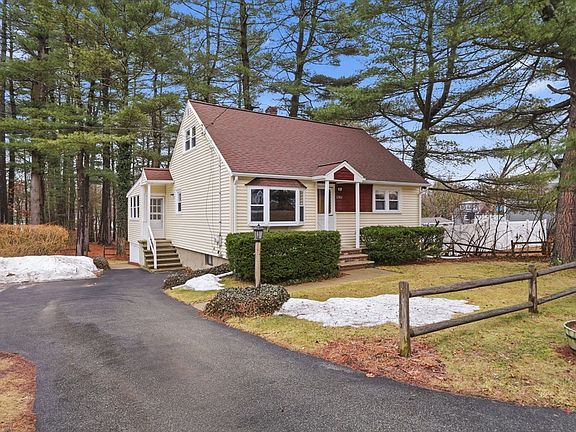 2nd image of 1283 Shawsheen St