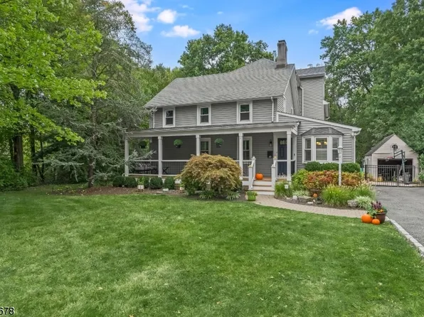 68 Kings Rd, Chatham Boro, NJ 07928