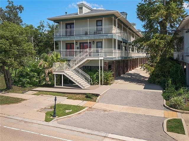 1st image of 1921 Lakeshore Dr