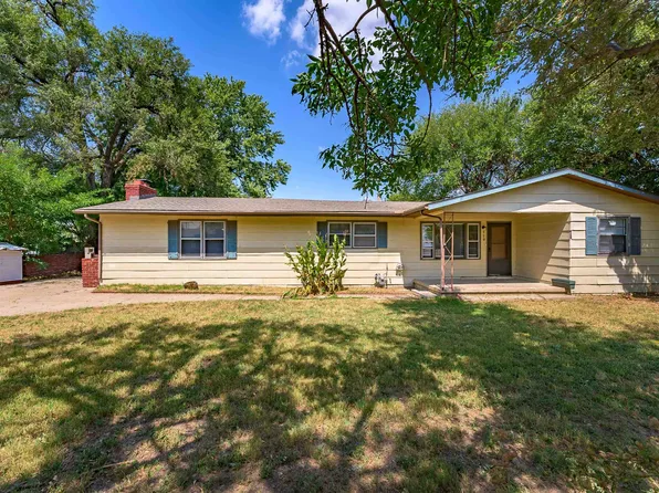 220 E 44th St S, Wichita, KS 67216