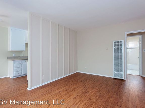 4th image of 500 Orange Ave APT 14