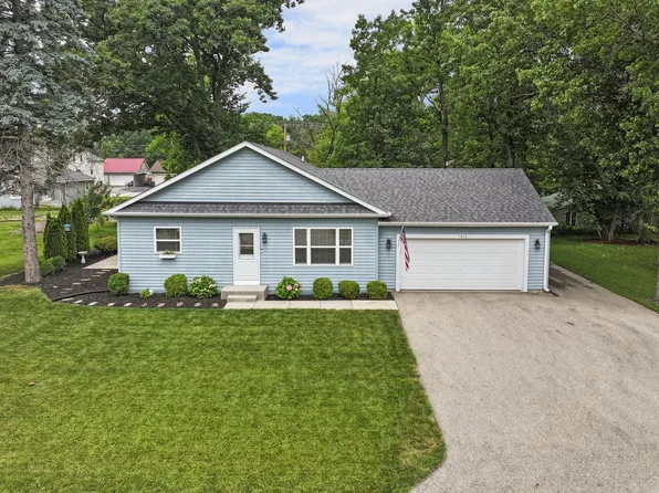 W1212 Trumpet ROAD, Genoa City, WI 53128