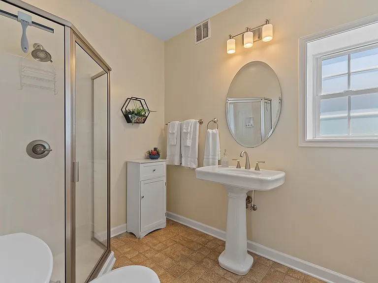 2219 E Pelican Dr — Photo 29