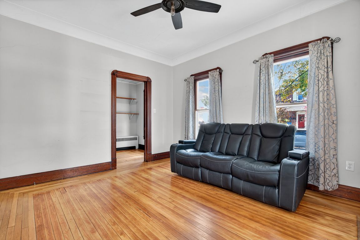 next background image