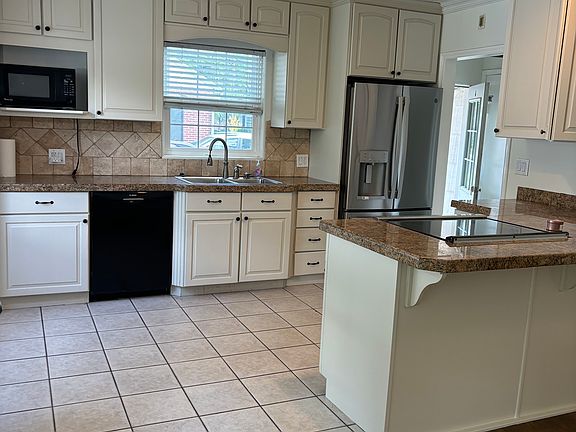 4th image of 1817 E Harrison Ave