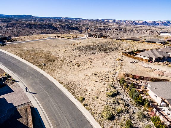 5th image of 205 Spy Glass Dr