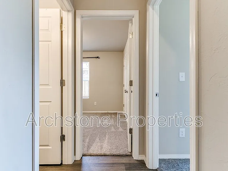 1308 Dustin Dr — Photo 22
