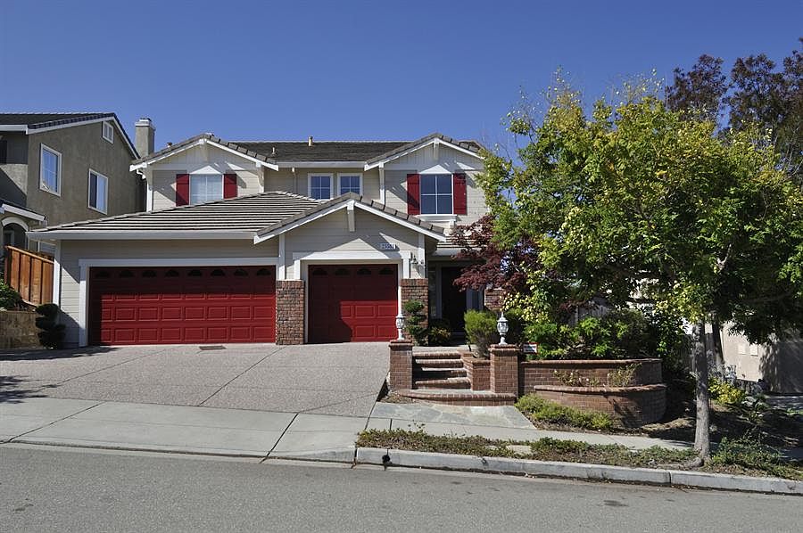 1st image of 25581 Crestfield Dr