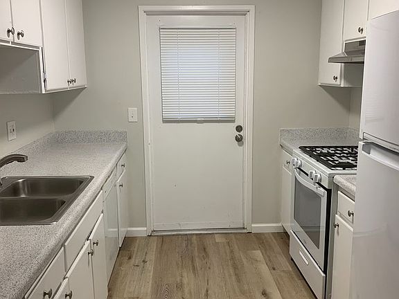 4th image of 3061-3069 54th St #3061-03