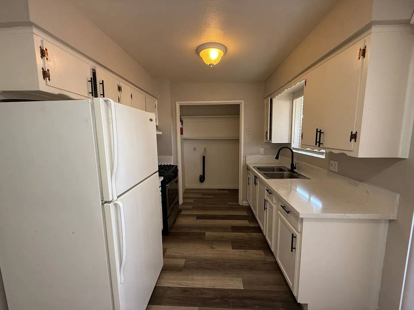 600-606 N. Locust Street — Photo 3