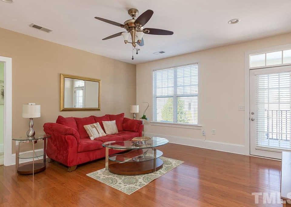 1st image of 601 Finsbury St APT 206