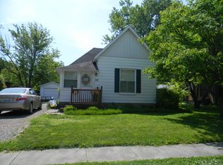 712 Penina St, Pinckneyville, IL 62274