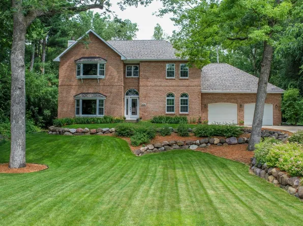 W9180 Wilderness Pl, Cambridge, WI 53523