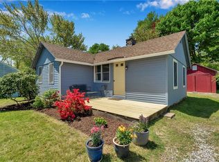 26 Rogers Lake Trl, Old Lyme, CT 06371