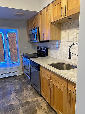 2nd image of 152B Tier St #305