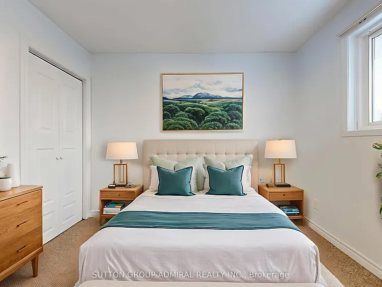 64 Bronte St S #8 — Photo 18