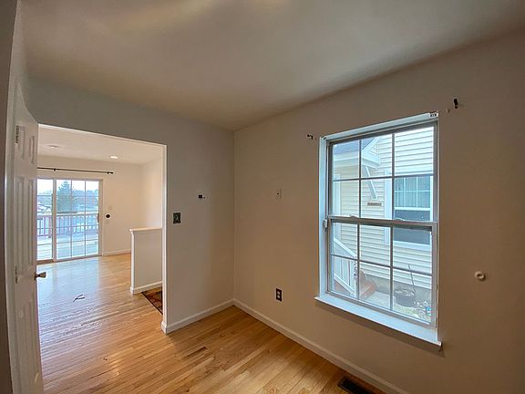 5th image of 34 Jordan Ln