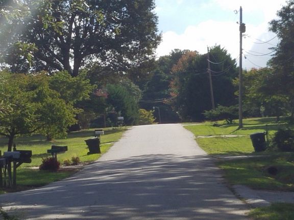 5th image of 224 W Camelton Dr