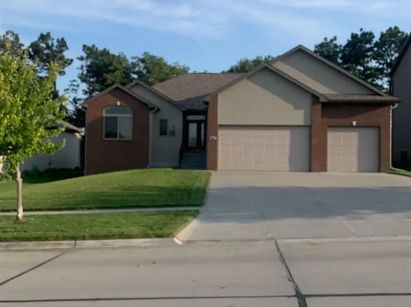 8241 Windmill Dr, Lincoln, NE 68507