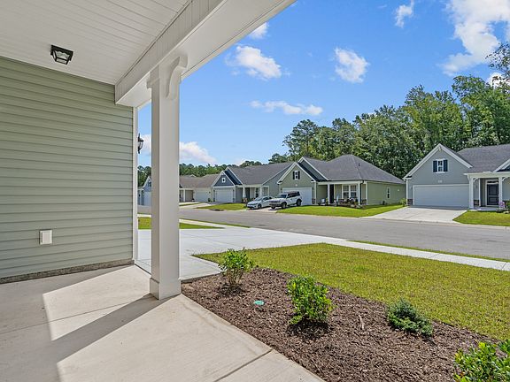 2nd image of 1095 Forest Bend Dr W