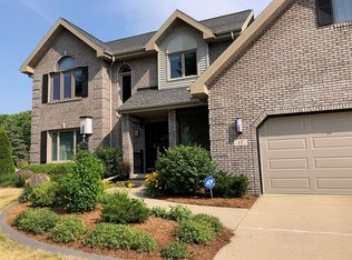 17 Madeline Is, Madison, WI 53719