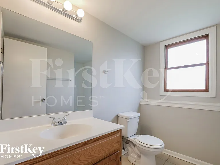 2416 Waterford Dr — Photo 13