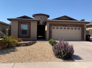 5893 Blackwood St, Sunland Park, NM 88008