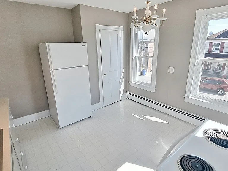 510 Stock St — Photo 11