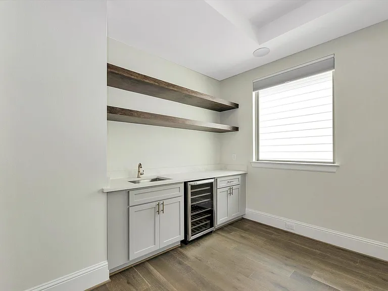 540 W 26th St #A — Photo 41