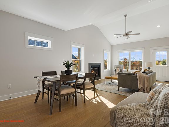 2nd image of 21 Sandstone Dr