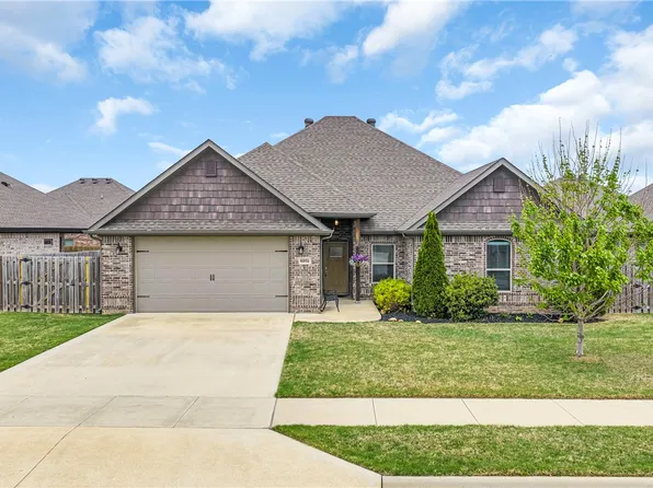 6202 S 62nd St, Rogers, AR 72758