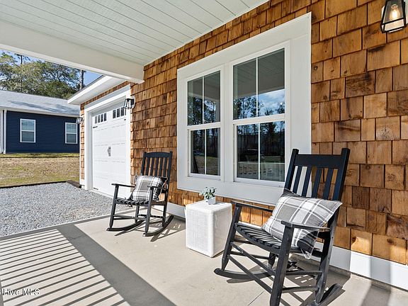 5th image of 325 N Dyson Street