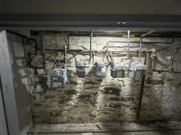 883 4th Avenue image 3 of 5