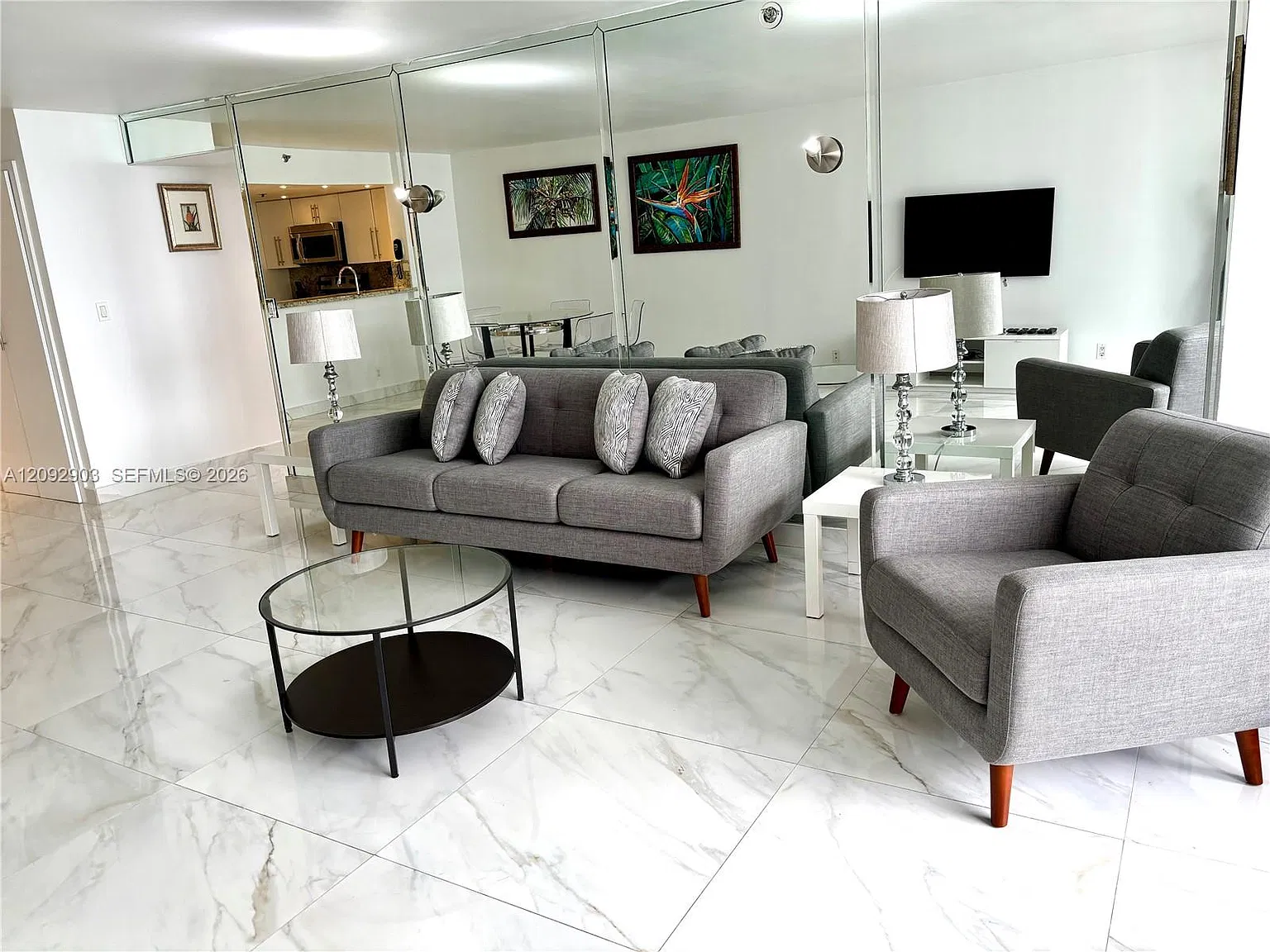 Venetia Condo — Photo 1