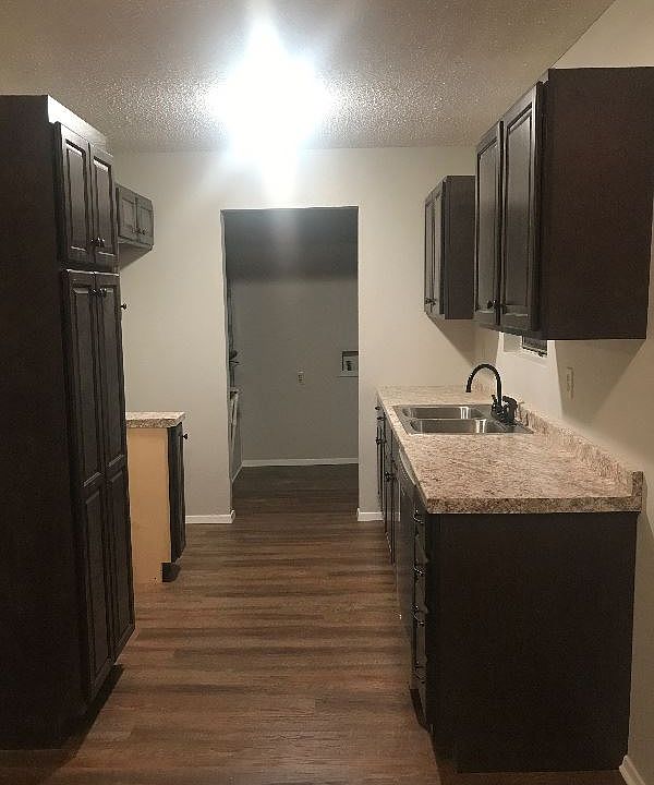 2nd image of 4519 Fm 2204
