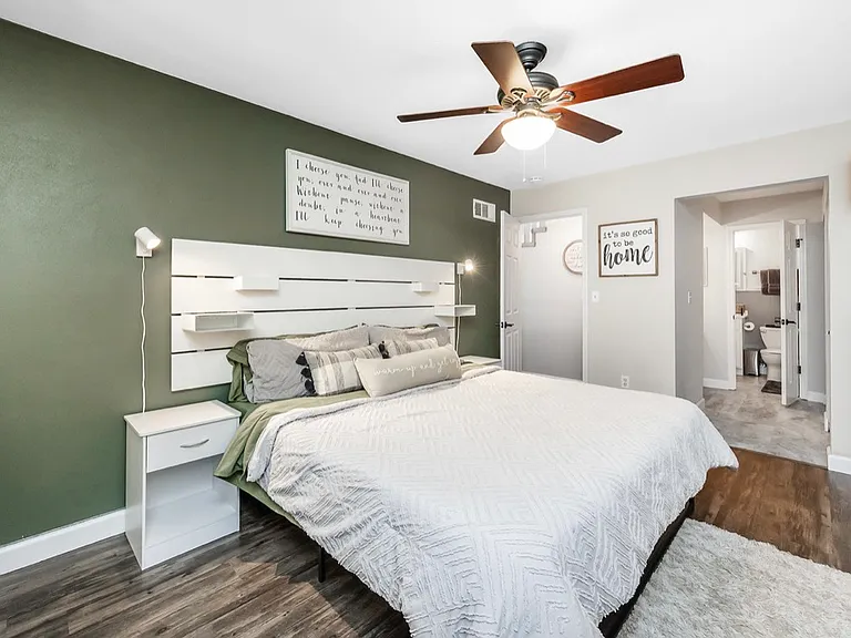 892 Lester Ave — Photo 15