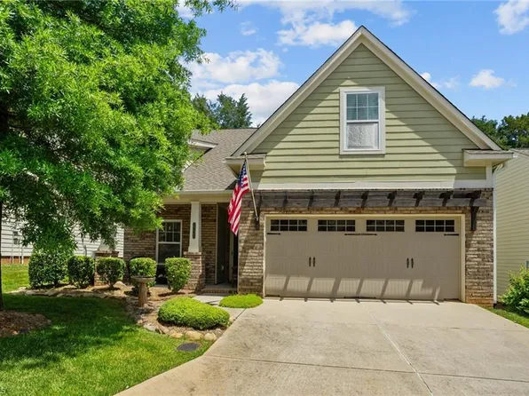 3735 Littlebrook Dr, Clemmons, NC 27012