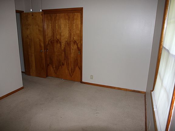 4th image of 11808 E 48th St