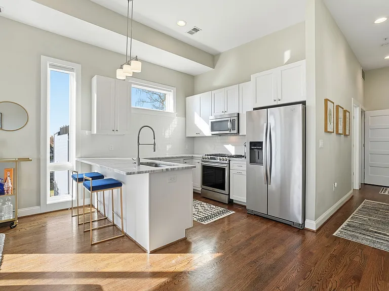 3222 Warder St NW #5 — Photo 6