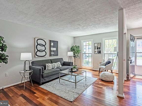 4th image of 5415 New London Park Dr