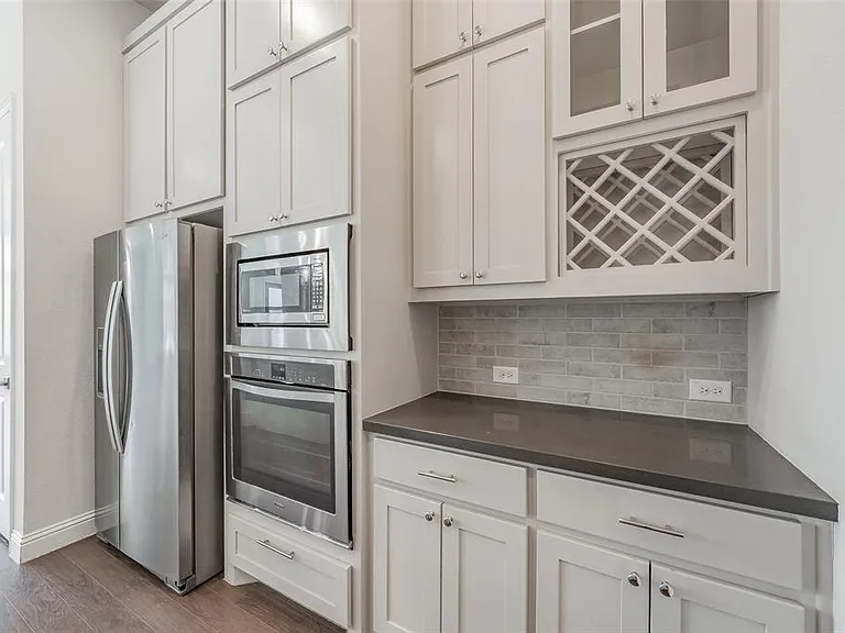 8075 Sunflower Ln — Photo 11