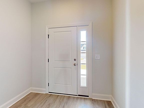 2nd image of 1412 Dorset Drive #B