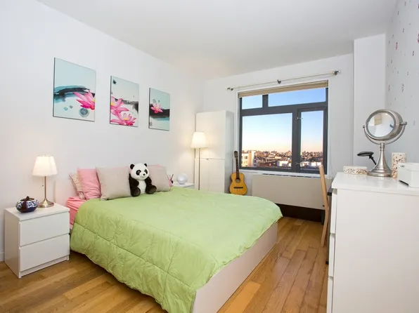 11-02 49th Avenue image 5 of 12