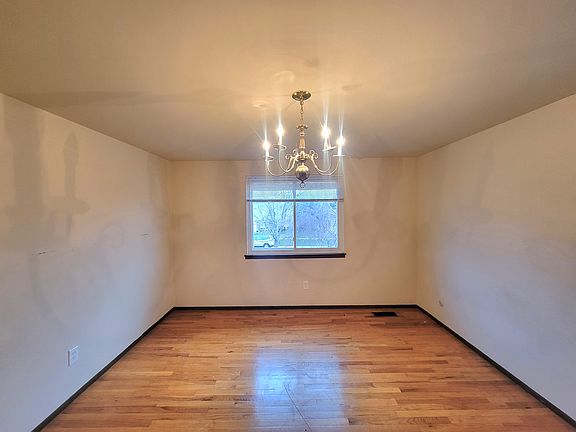 5th image of 3458 Common Rd