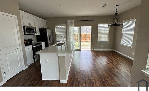 5th image of 420 N Denley Dr