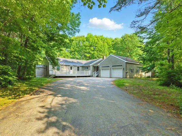 14 Goshen Lane, New Gloucester, ME 04260
